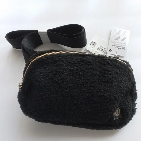 NEW Lululemon Athletica Everywhere Belt Bag Fleece Sherpa Black 1L - Picture 13 of 13